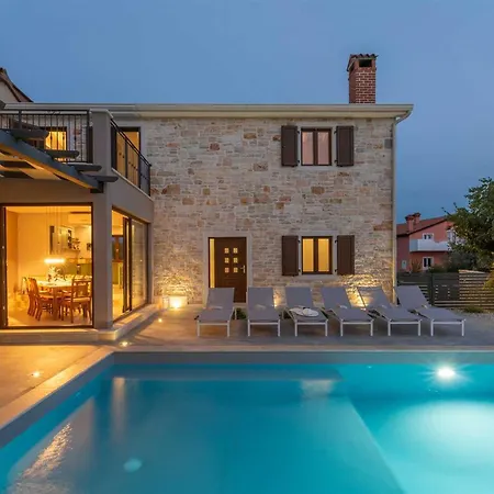 Rova By Kompas *