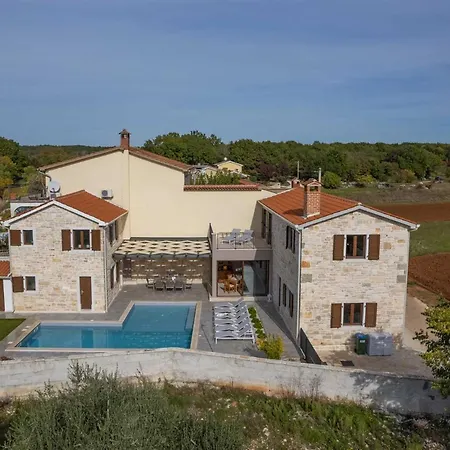 Rova By Kompas * Vošteni