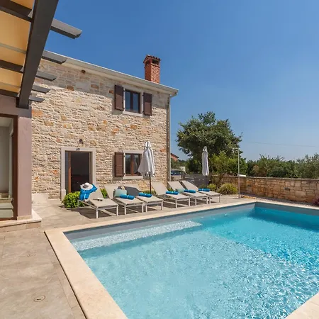 Rova By Kompas Vošteni