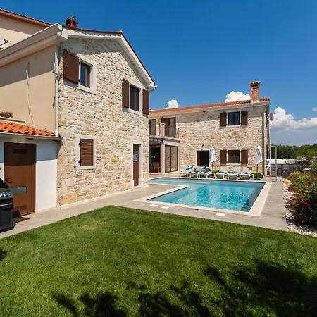 Rova By Kompas Villa